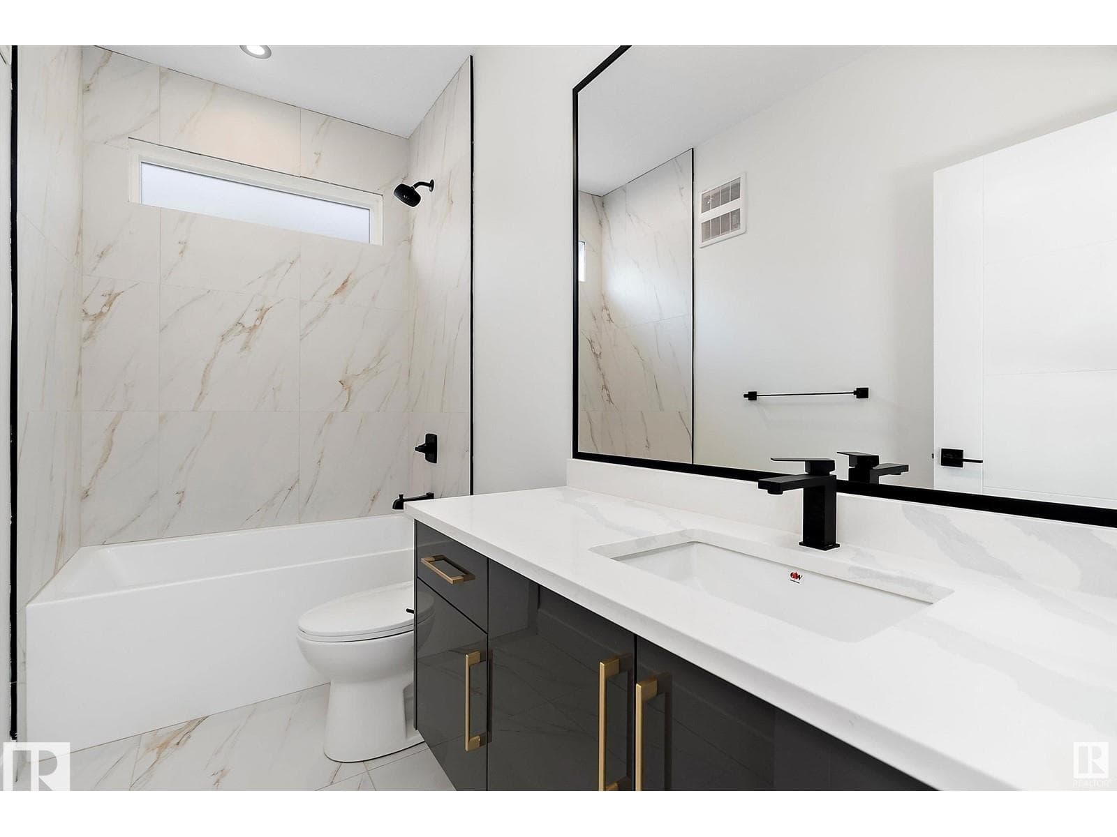 138 SOUTH RAVINES DR — photo 3