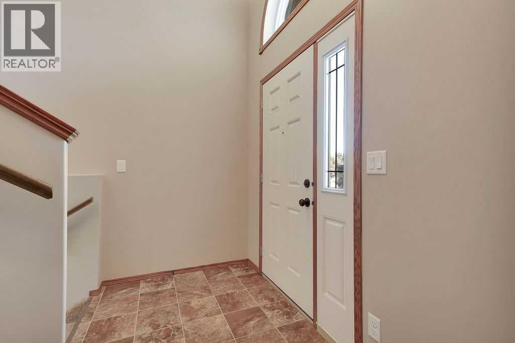 9 Thomas Place — photo 3
