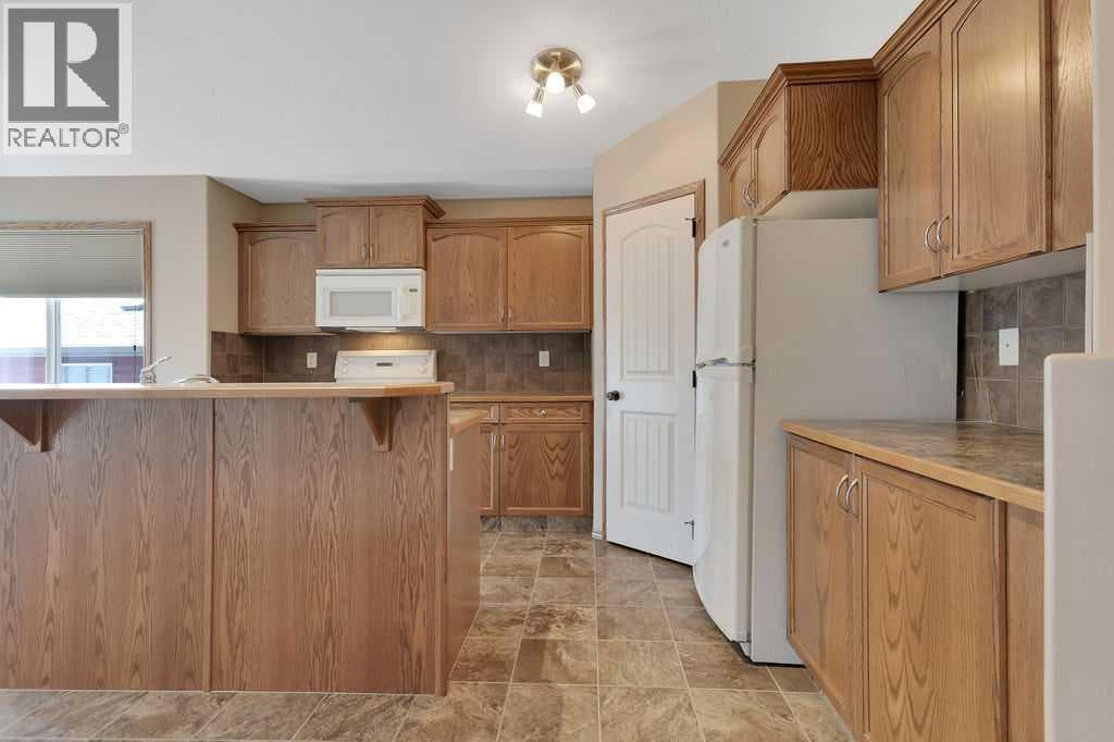 9 Thomas Place — photo 5