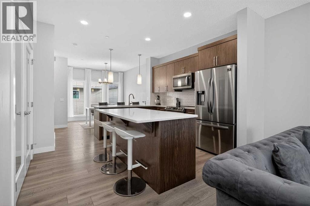 226 148 Avenue NW — photo 3