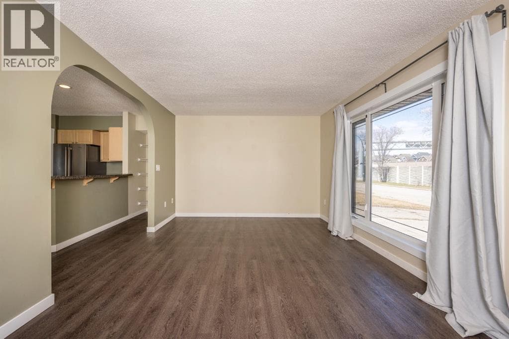 6031 Lacombe Way SW — photo 5