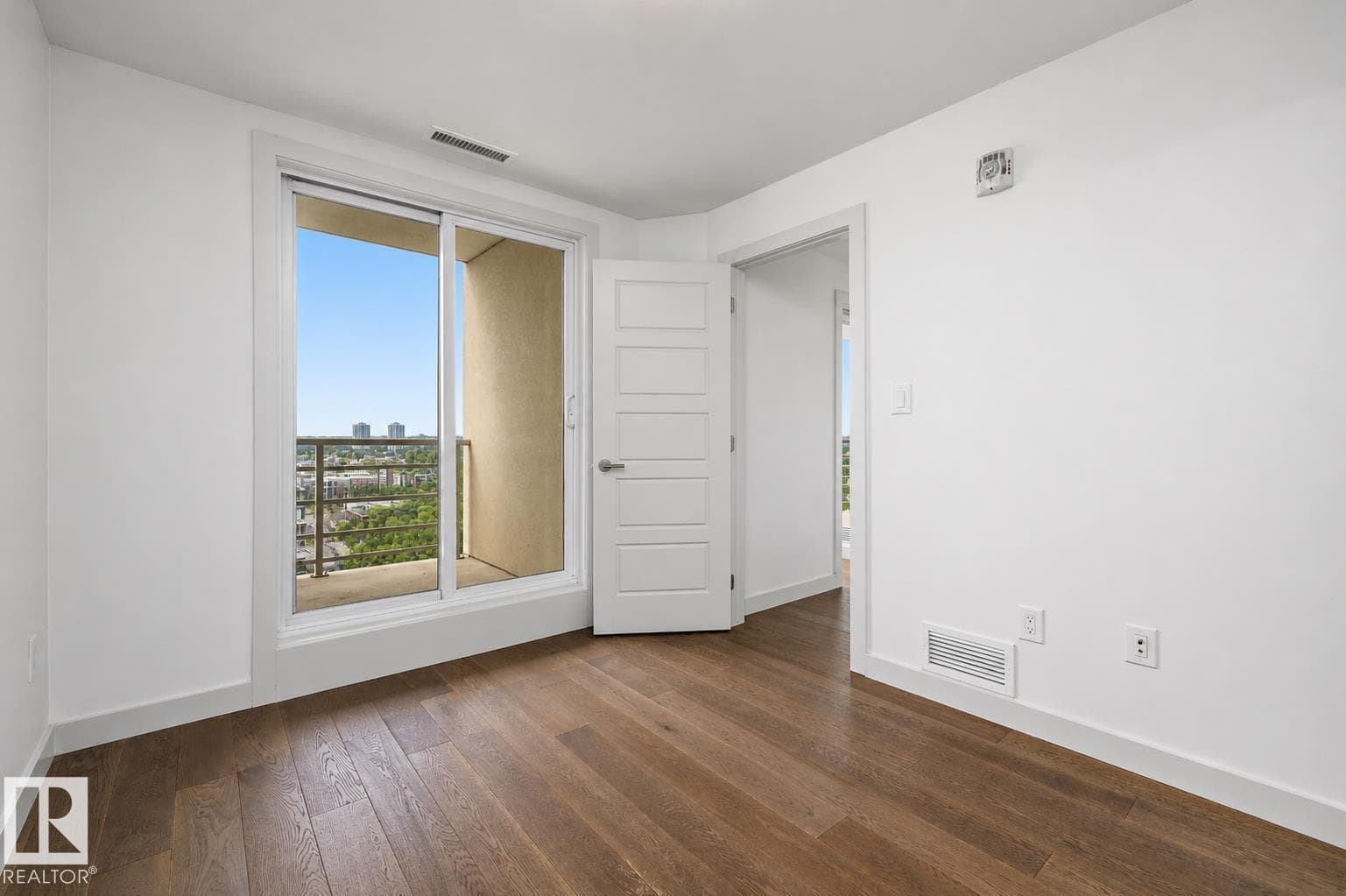 #1704 10388 105 ST NW — photo 5
