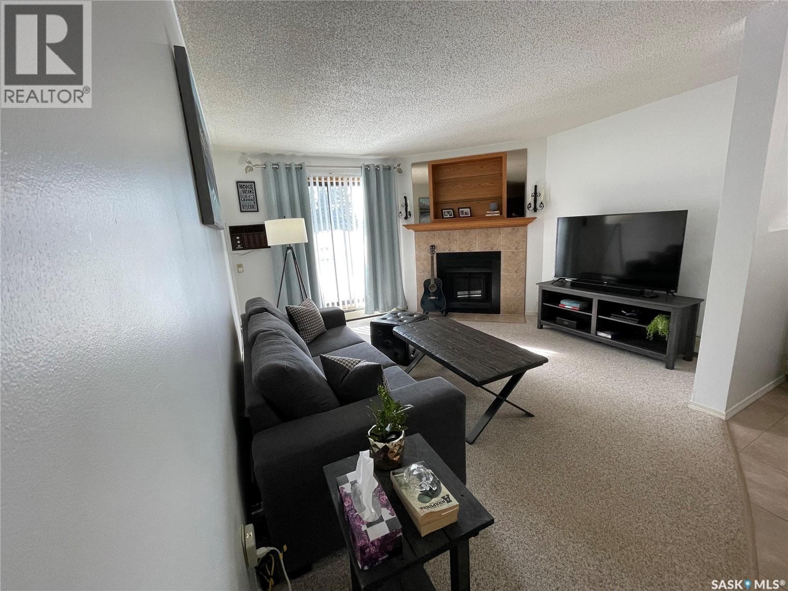 102A 51 Wood Lily DRIVE — photo 2