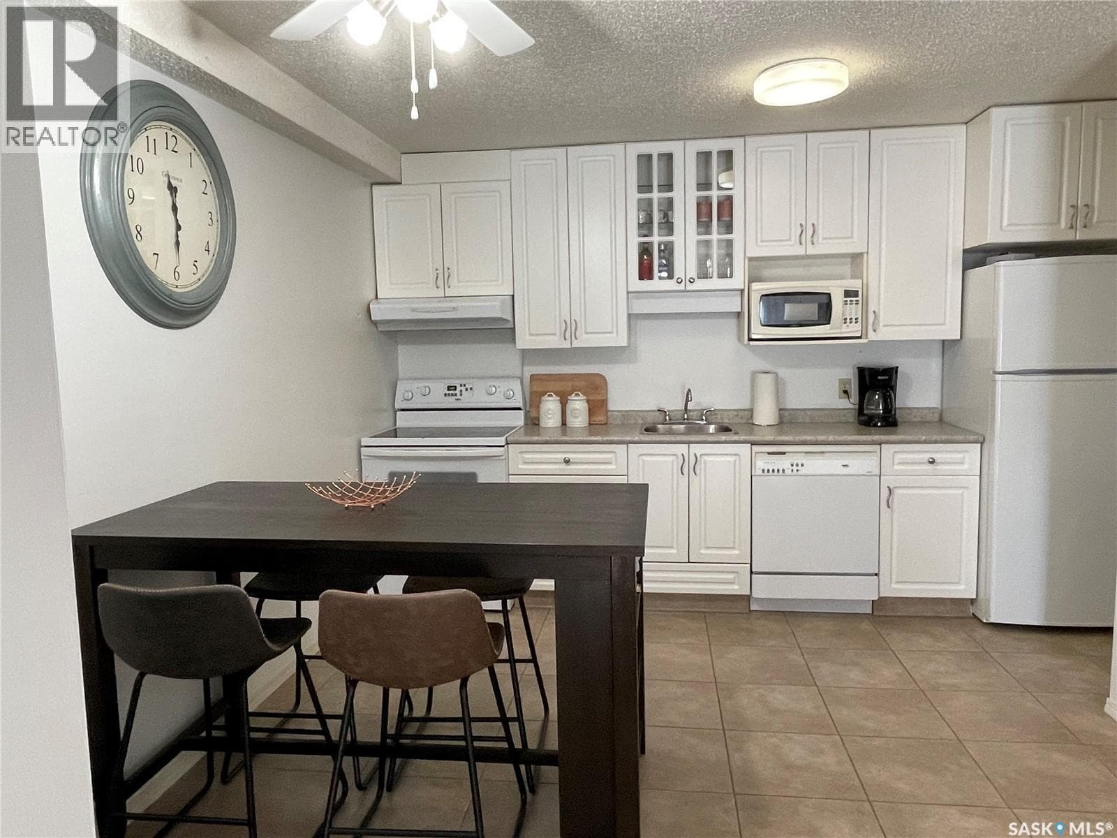102A 51 Wood Lily DRIVE — photo 4