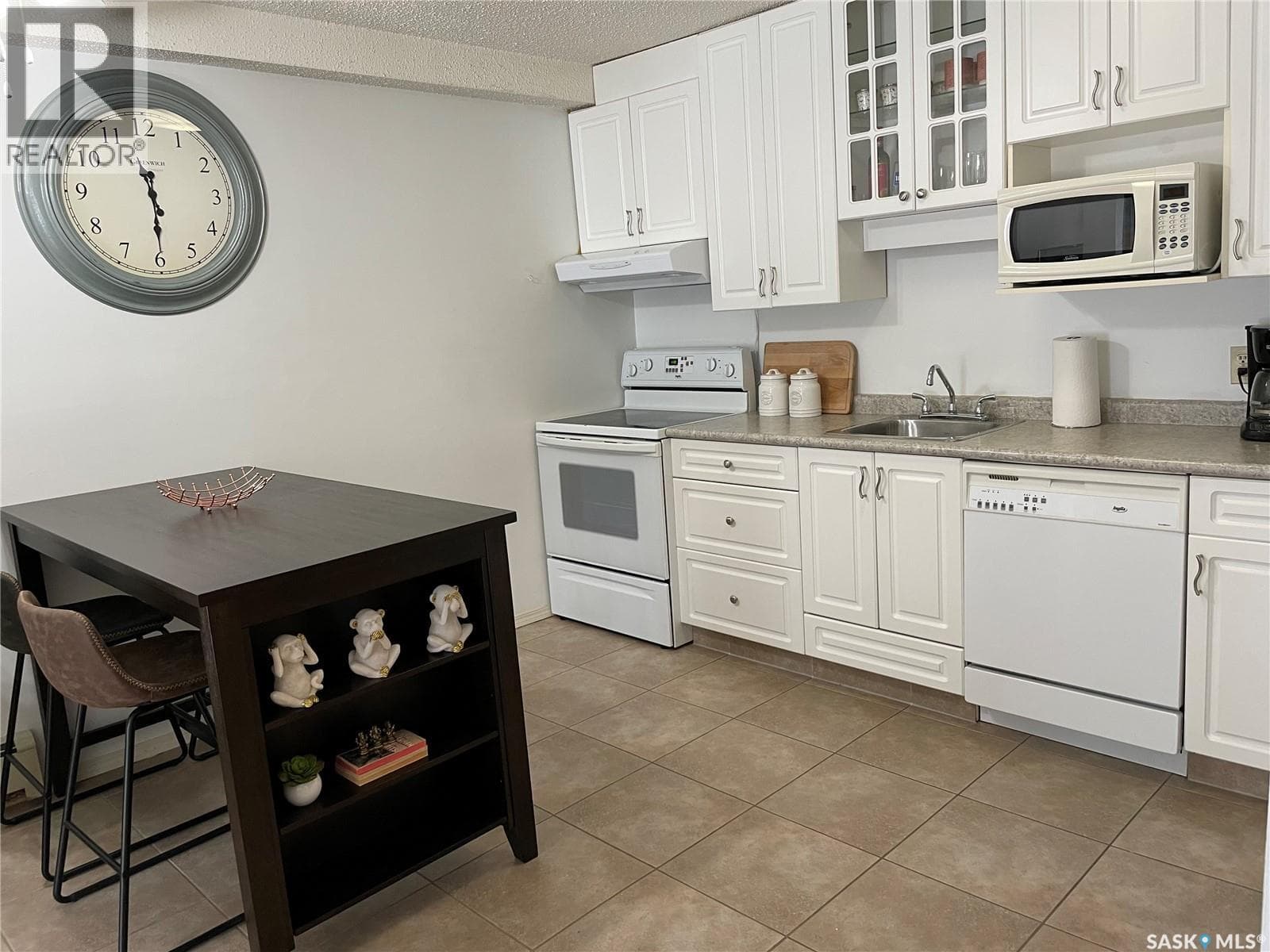 102A 51 Wood Lily DRIVE — photo 5