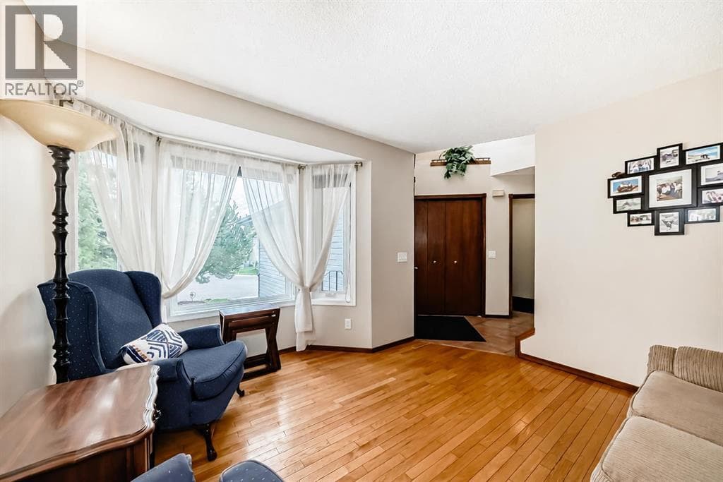 232 Macewan Ridge Close NW — photo 5