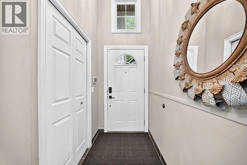 25, 448 Strathcona Drive SW — photo 3