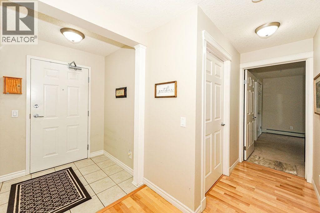 208, 5419 49 Avenue — photo 3