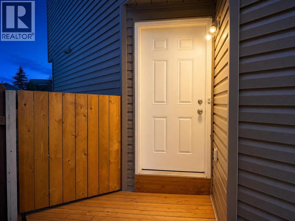 33 Martindale Court NE — photo 2