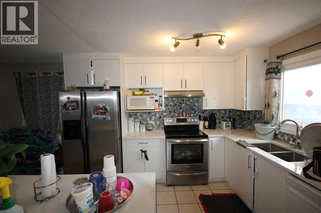 379 Falmere Road NE — photo 3
