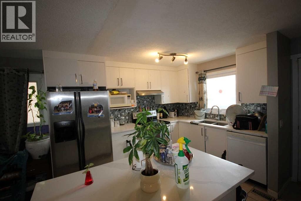379 Falmere Road NE — photo 4