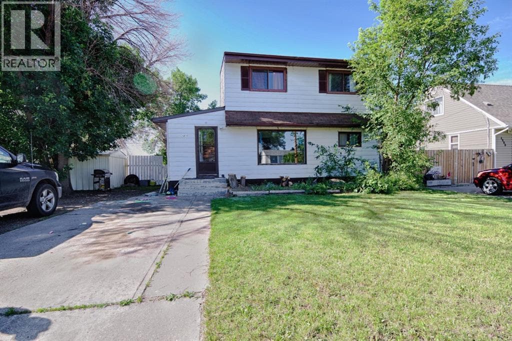 4810 57 ave — photo 2