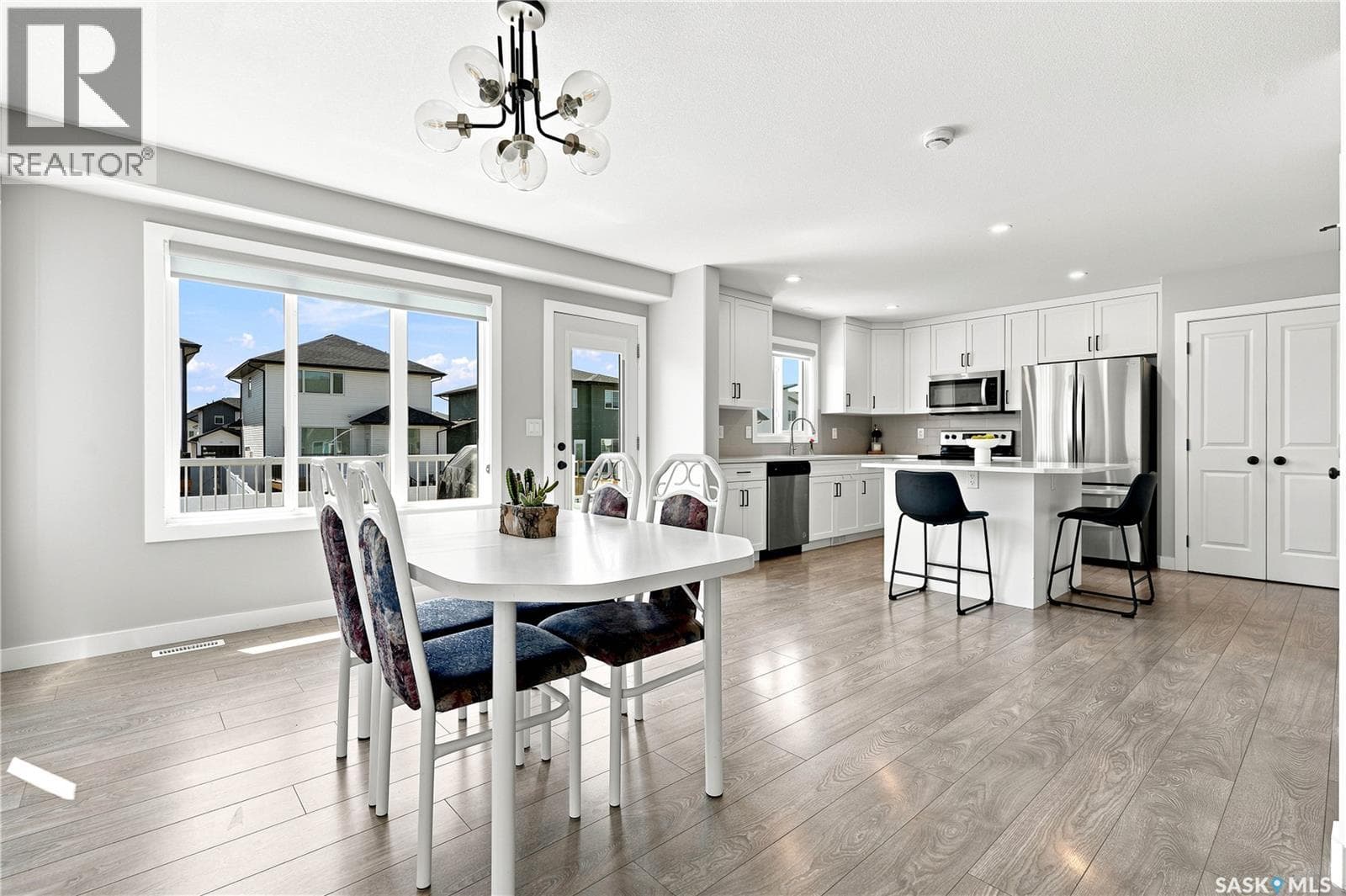 136 Thakur STREET — photo 4