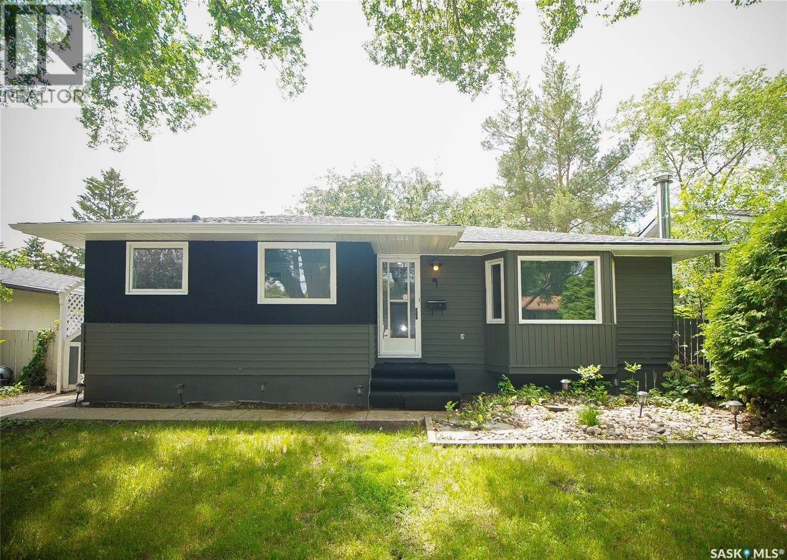 61 Bannister AVENUE