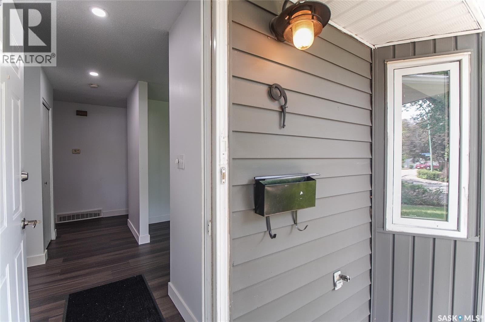 61 Bannister AVENUE — photo 4