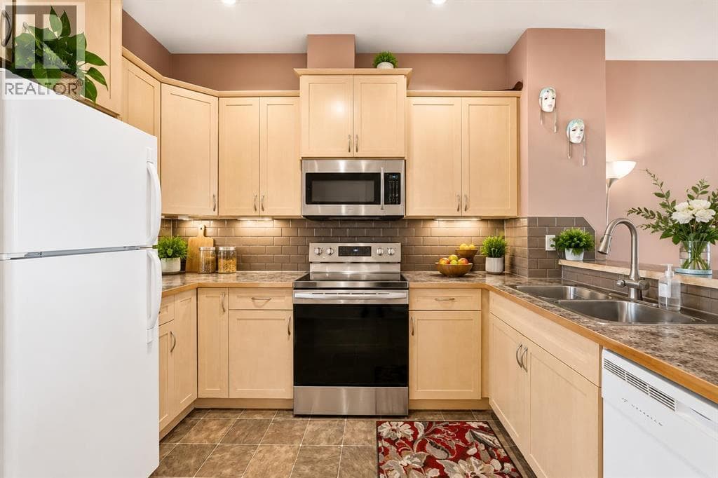 303, 111 Tarawood Lane NE — photo 4