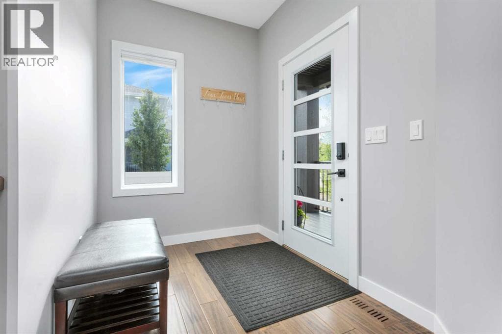 132 Hollman Close E — photo 5