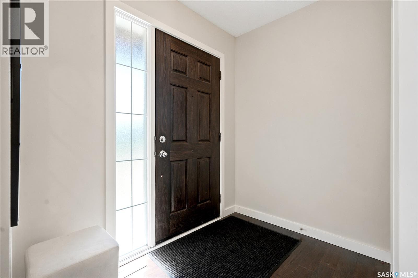 313 410 Ledingham WAY — photo 3