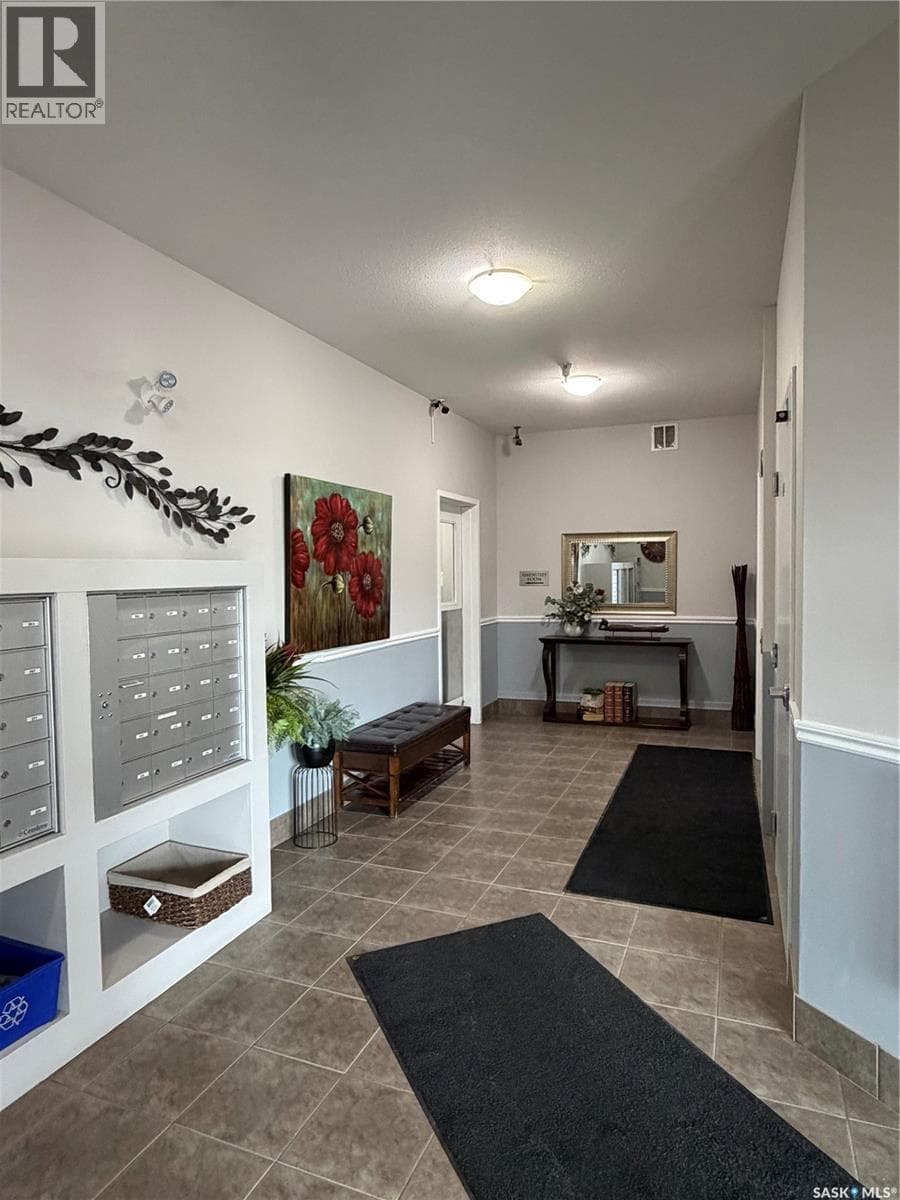 102 1621 Dakota DRIVE — photo 3
