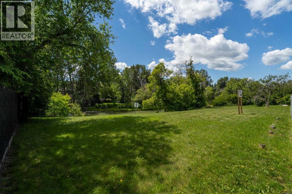 715 Sifton Boulevard SW — photo 3