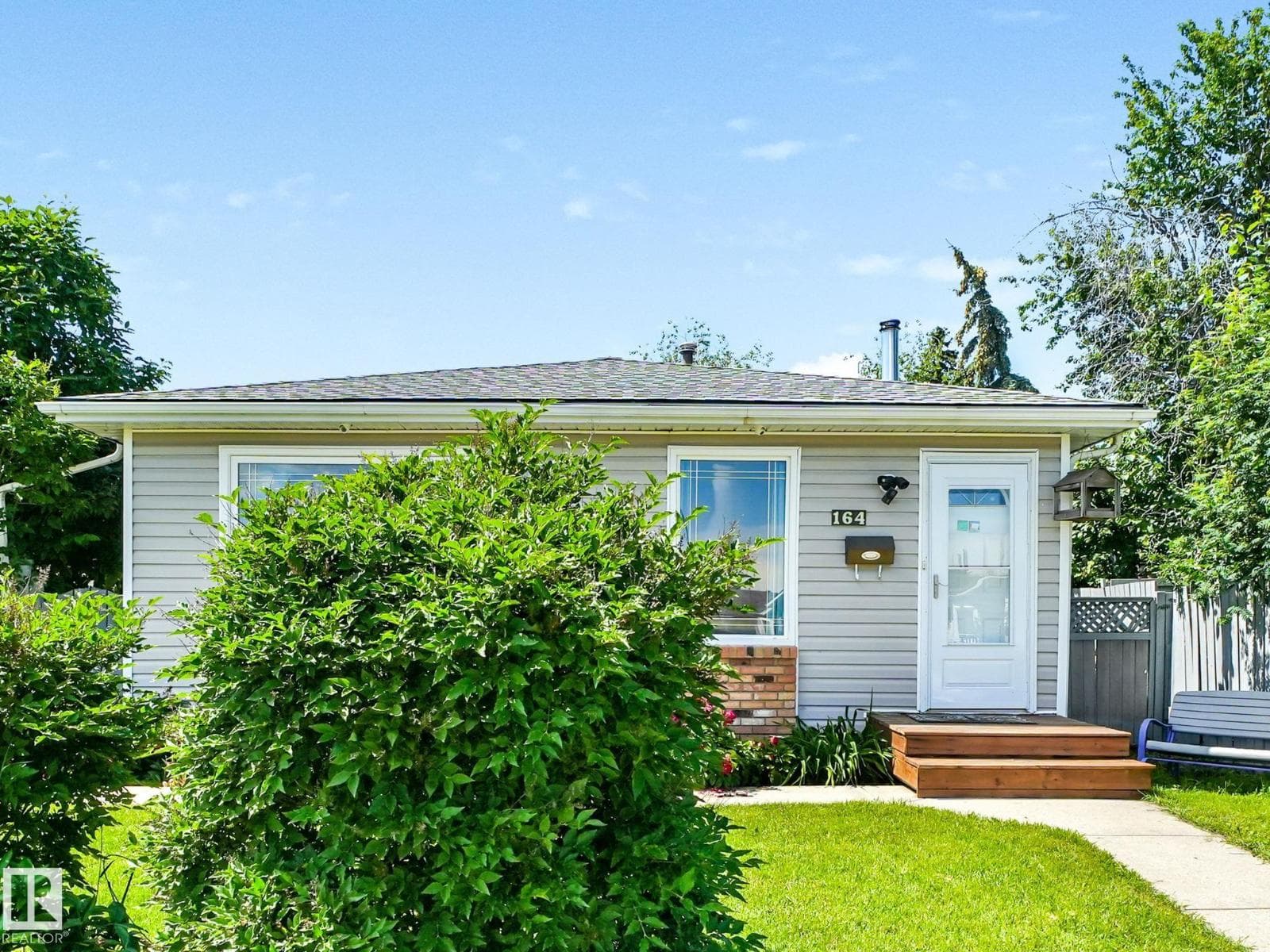 164 WARWICK RD NW