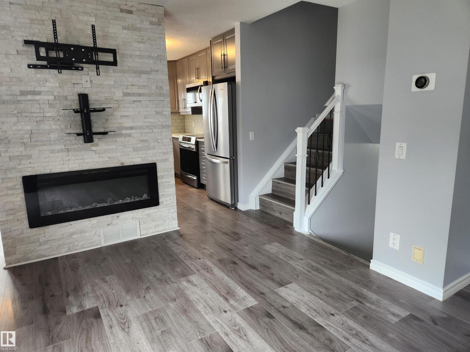 110 Blueberry CR — photo 4