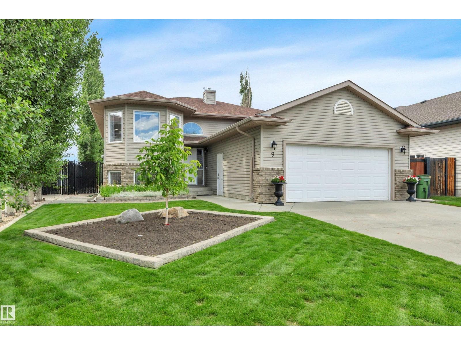 9 Westview DR