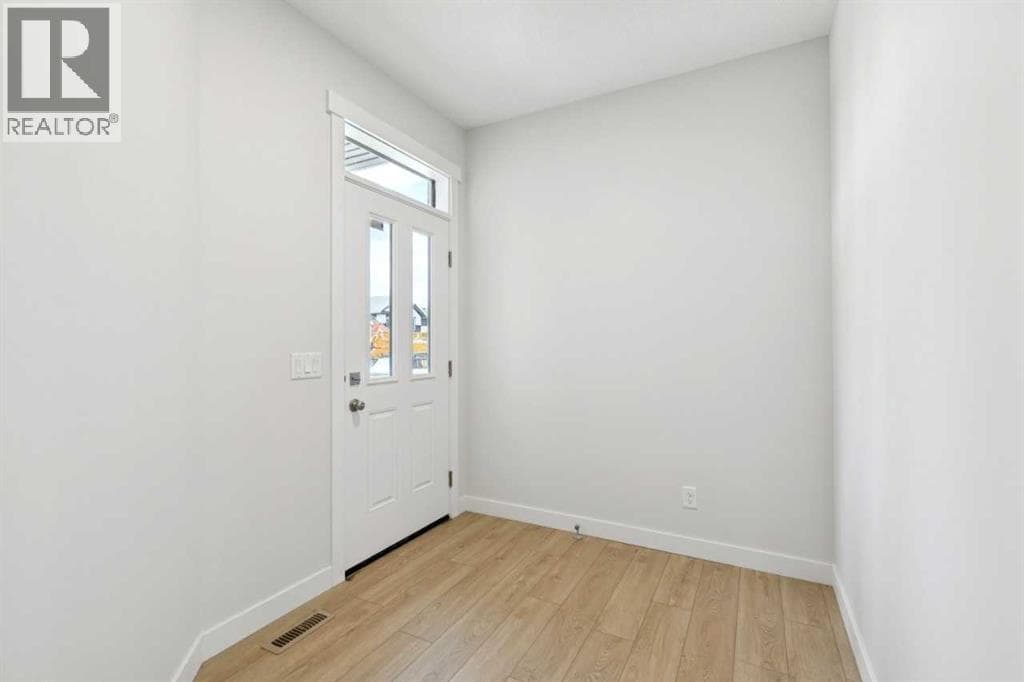 322 Hotchkiss Common SE — photo 3