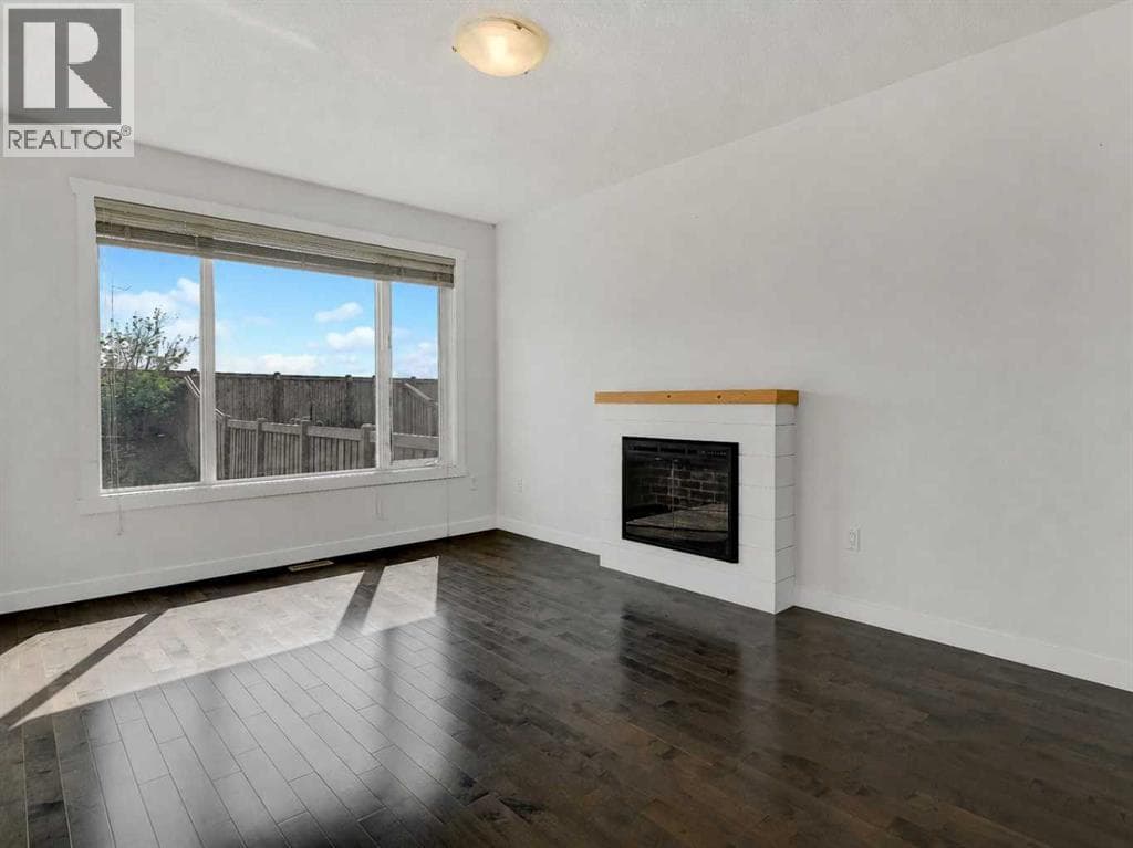 14915 102a Street — photo 3