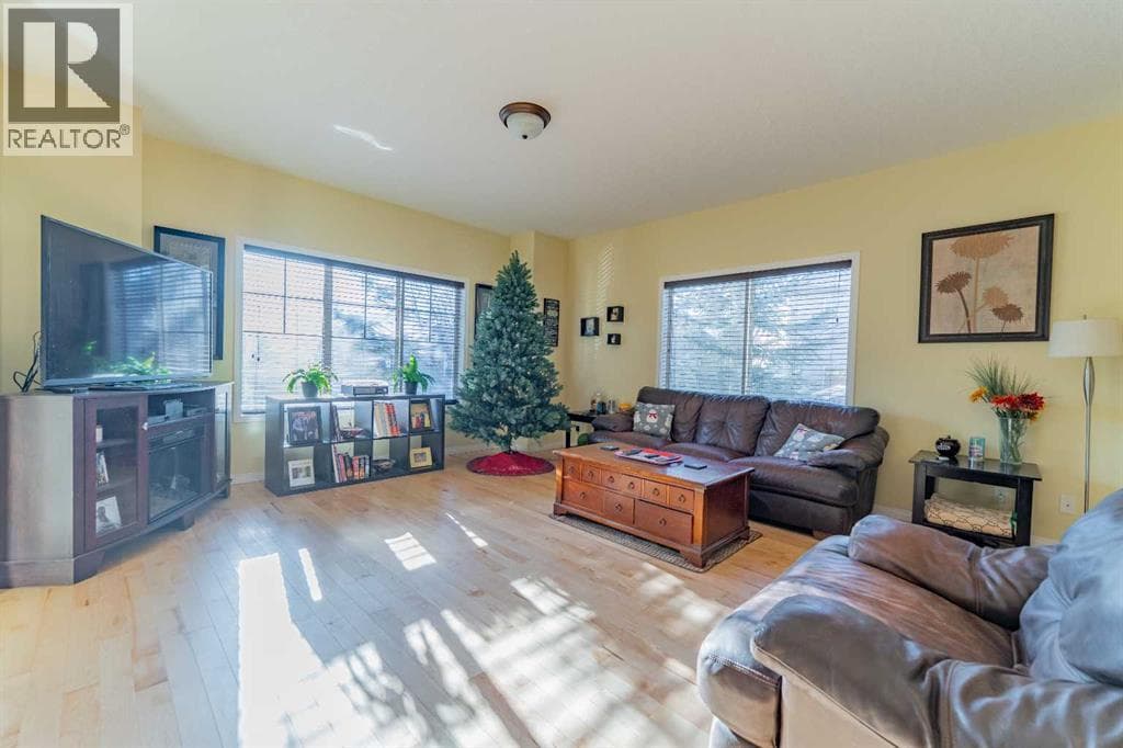142 West Pointe Circle — photo 3