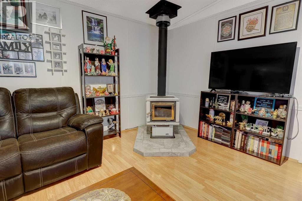 10115 99 Avenue — photo 5