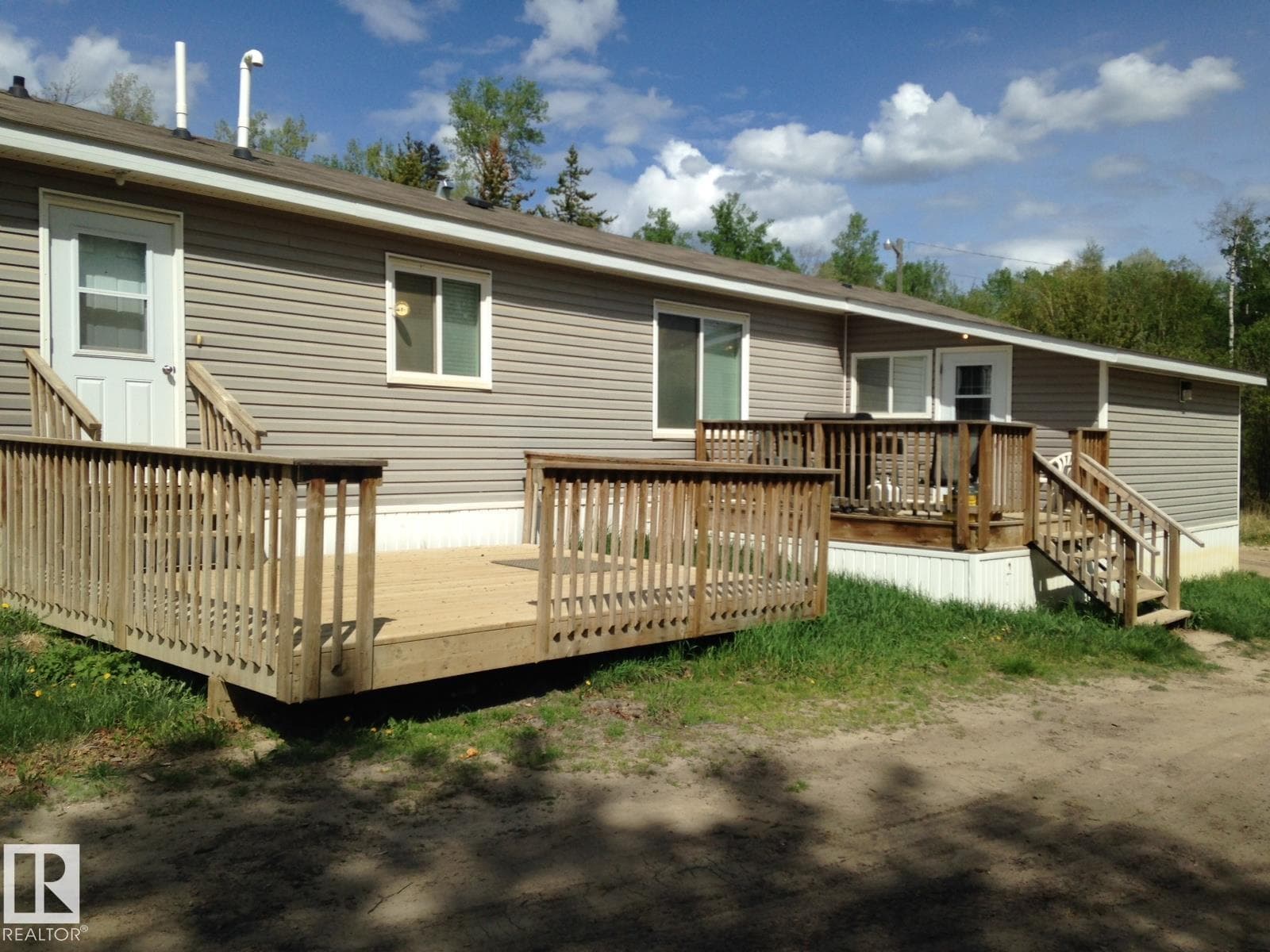 174 Pine LN