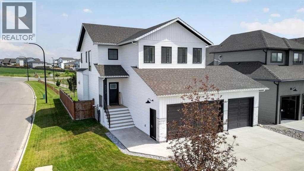 8213 121 Street — photo 3