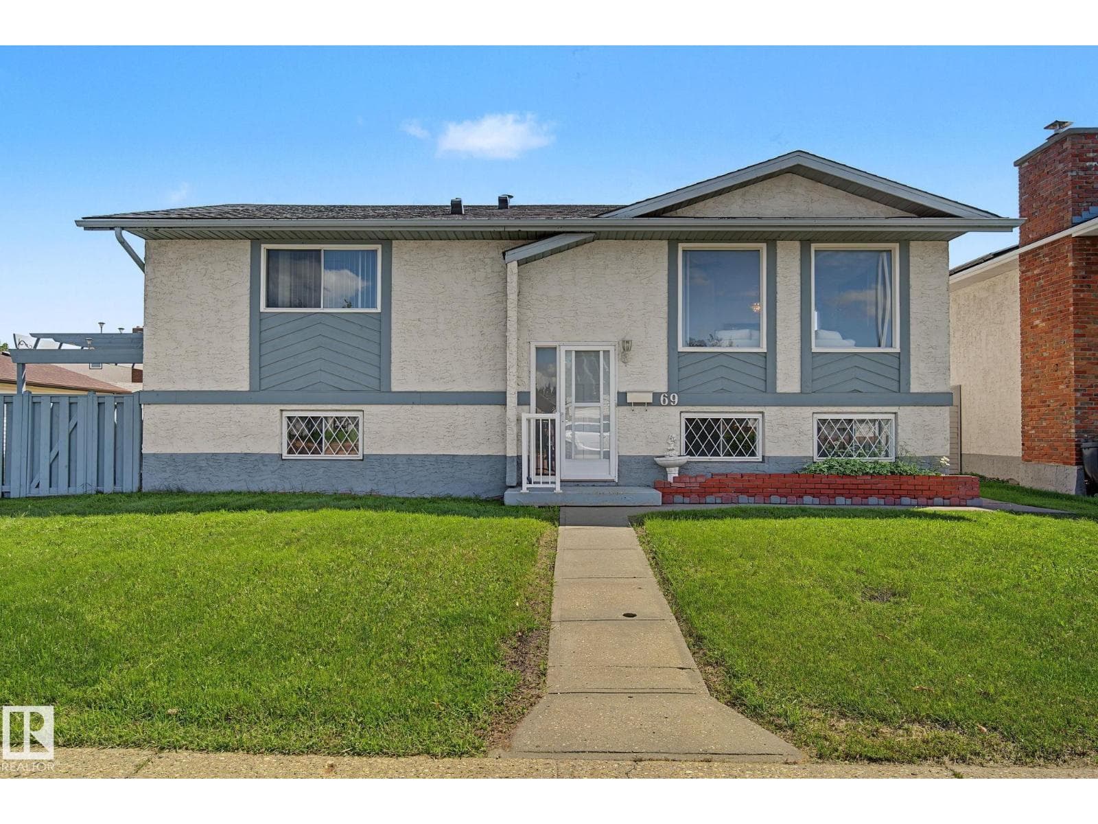 69 DUNLUCE RD NW