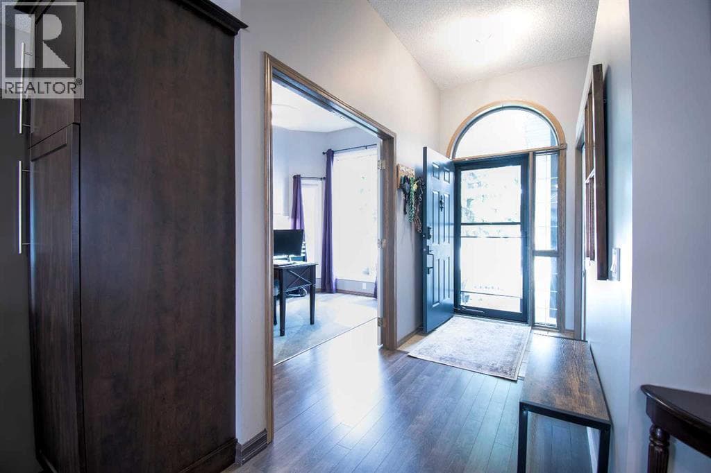 2391 Morris Crescent SE — photo 4