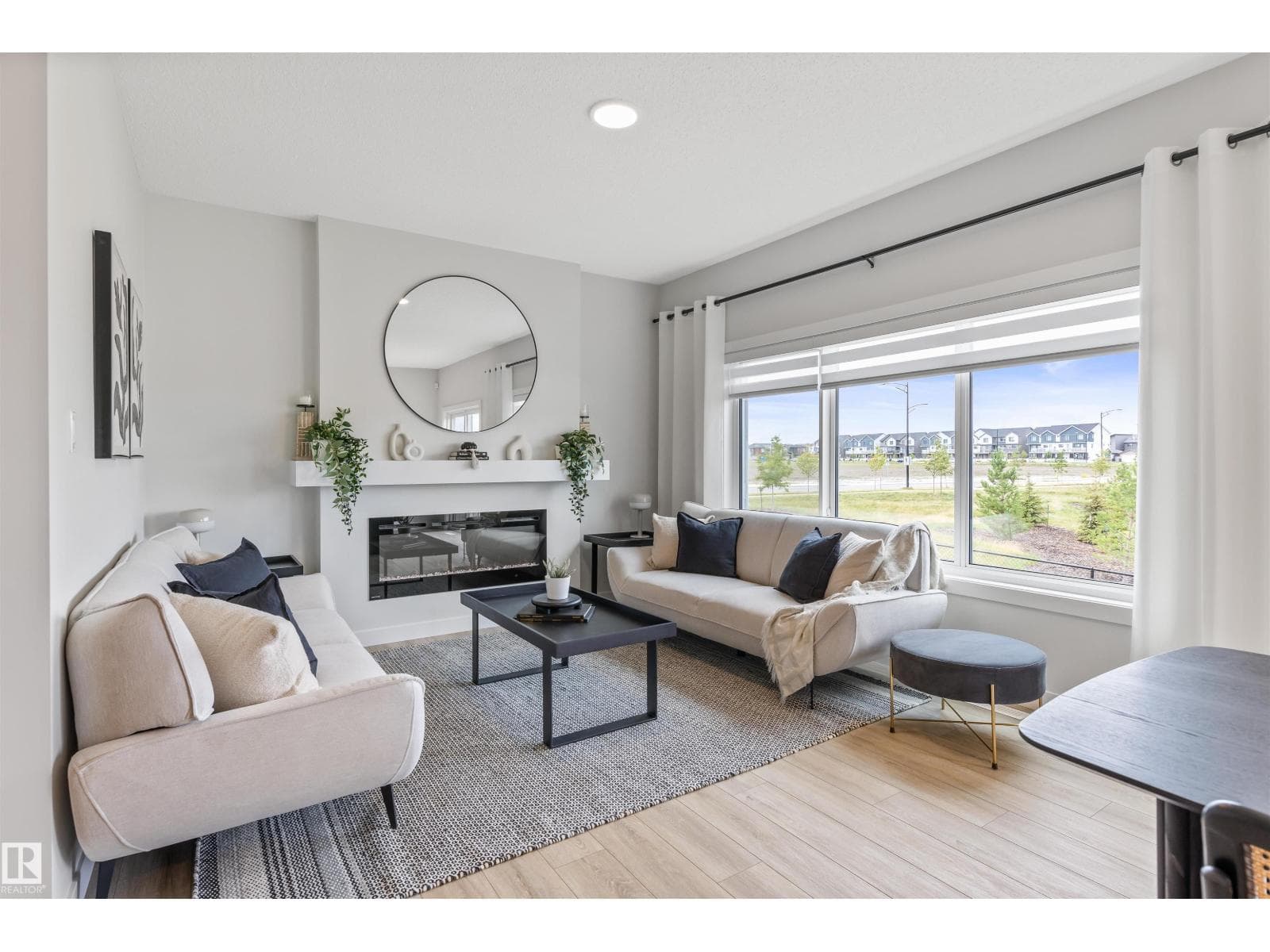 784 Bank DR — photo 3