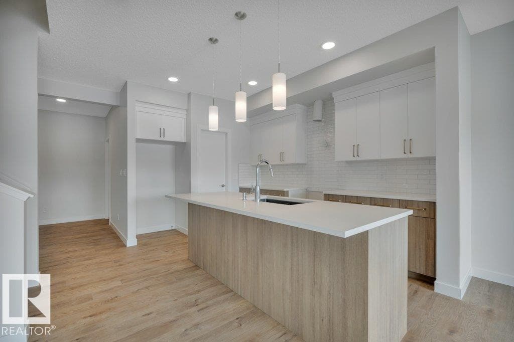 786 Bank DR — photo 4