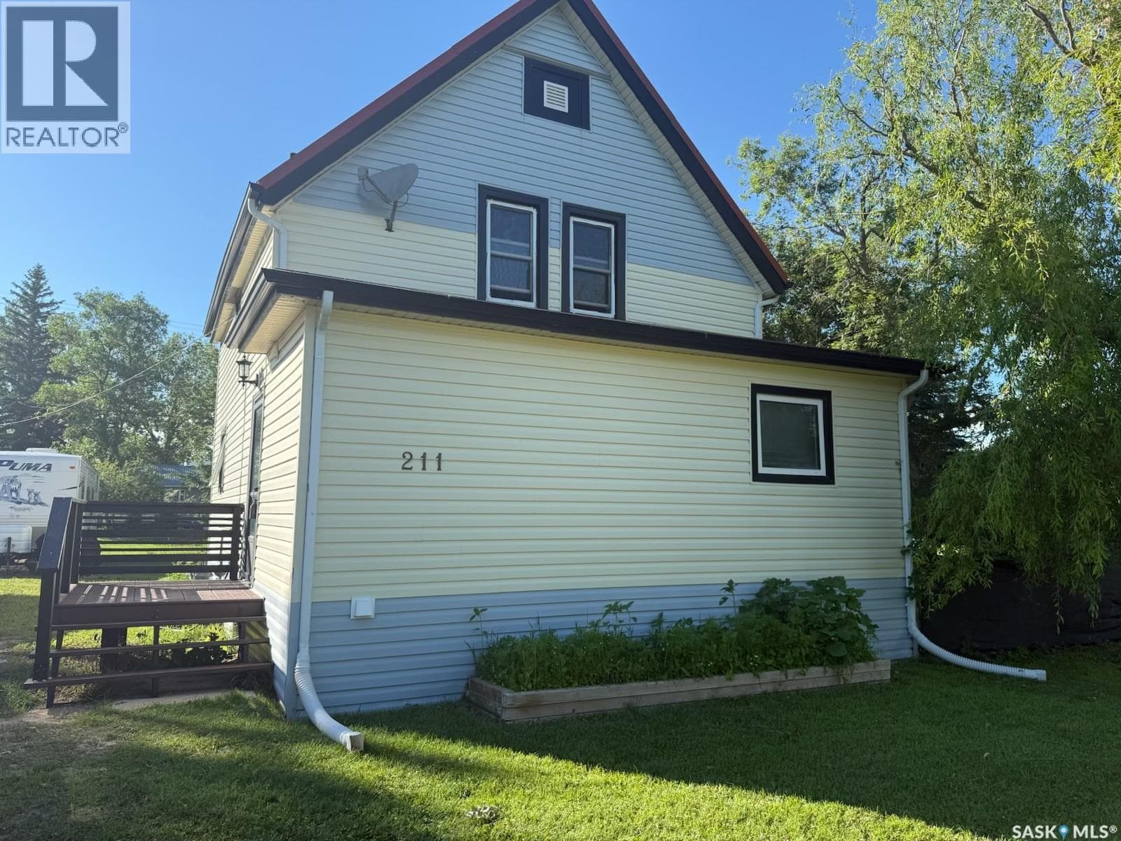 211 Martin STREET