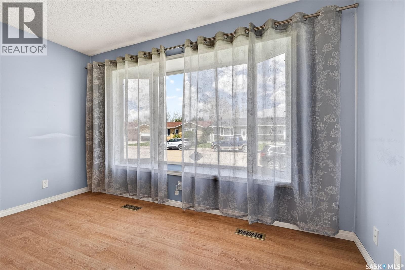 29 Edelweiss CRESCENT — photo 3