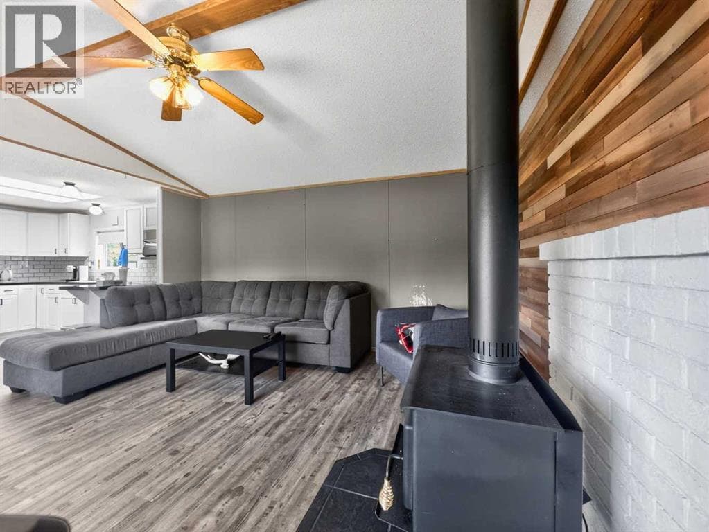 10414 103 Avenue — photo 3