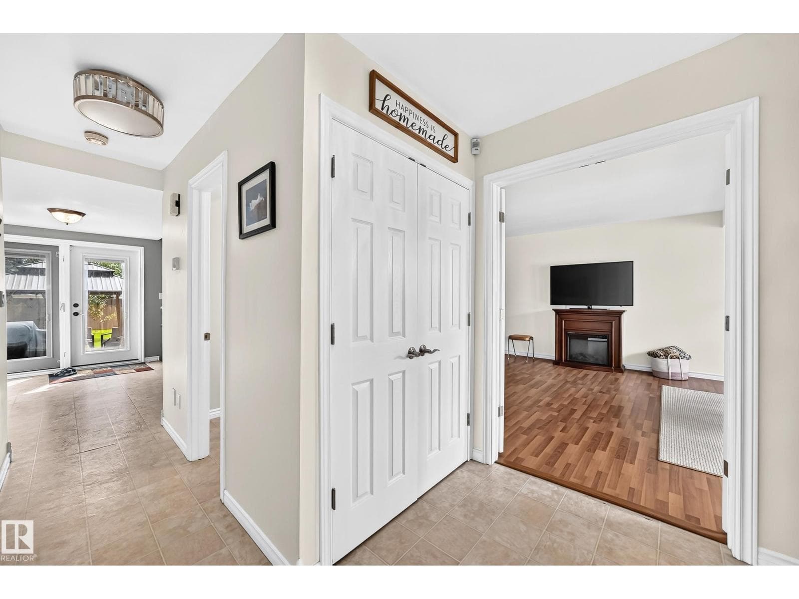 10451 26 AV NW — photo 5