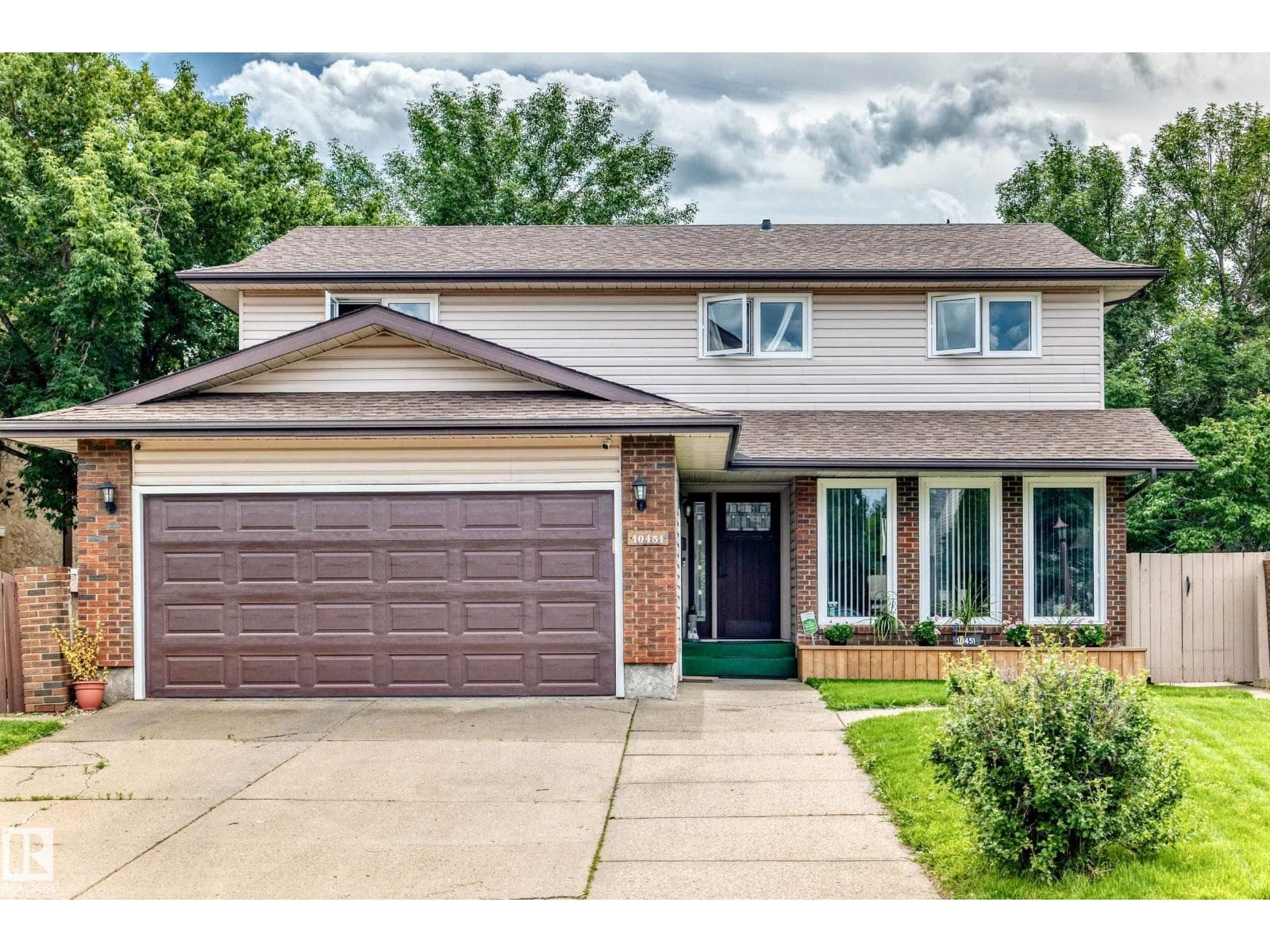 10451 26 AV NW