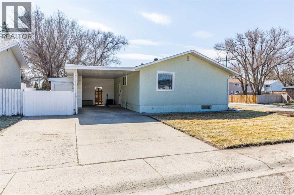 1797 4 Avenue NE — photo 4