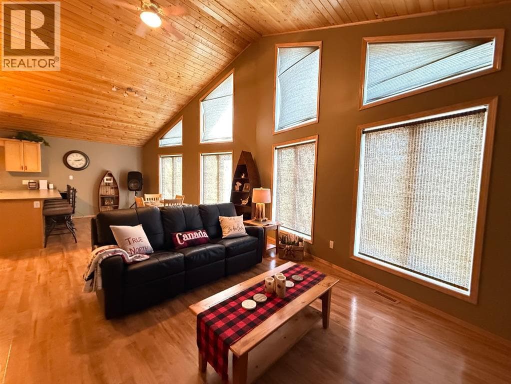 114 Deerland Road — photo 3