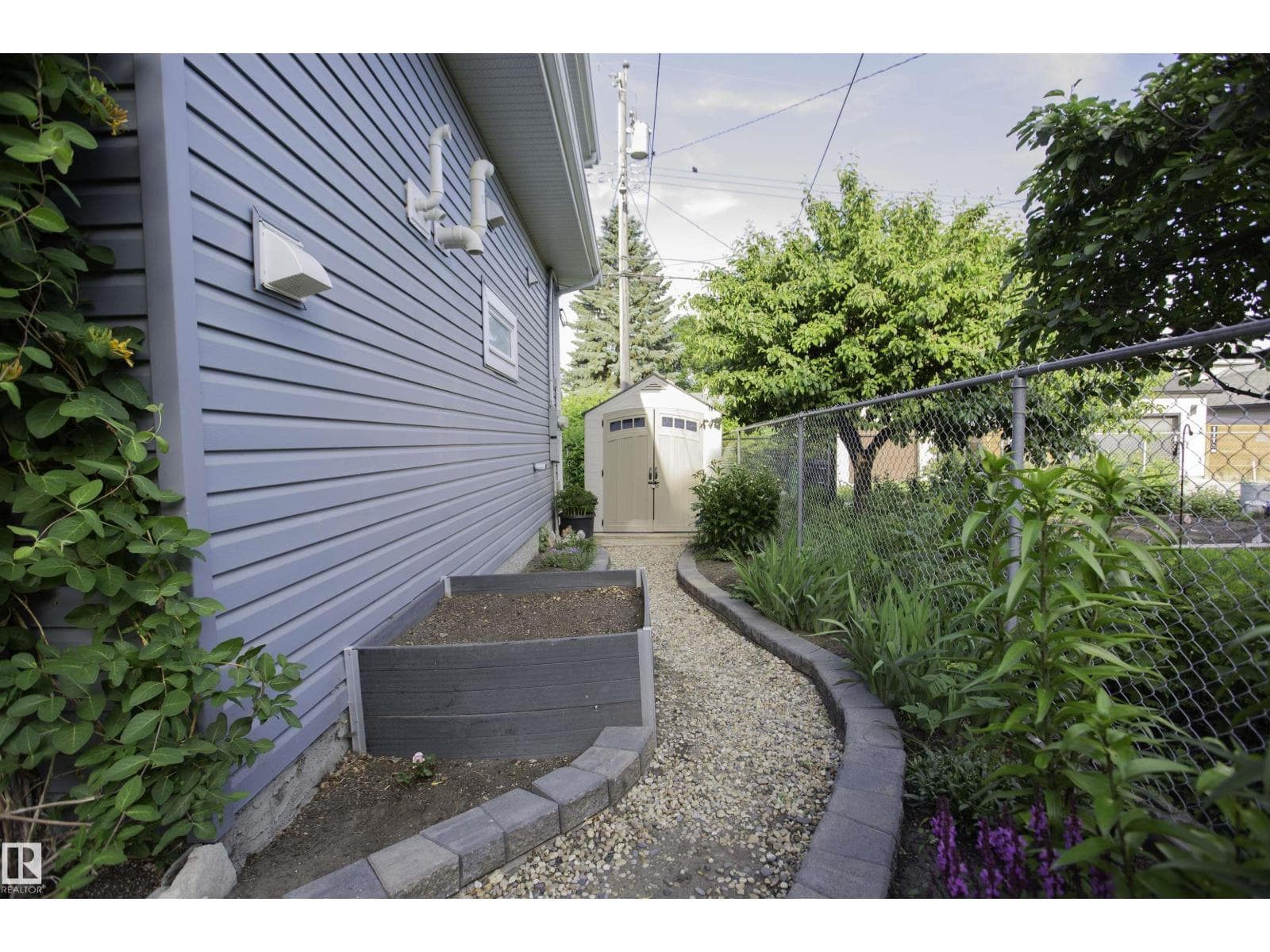 11131 52 ST NW — photo 4