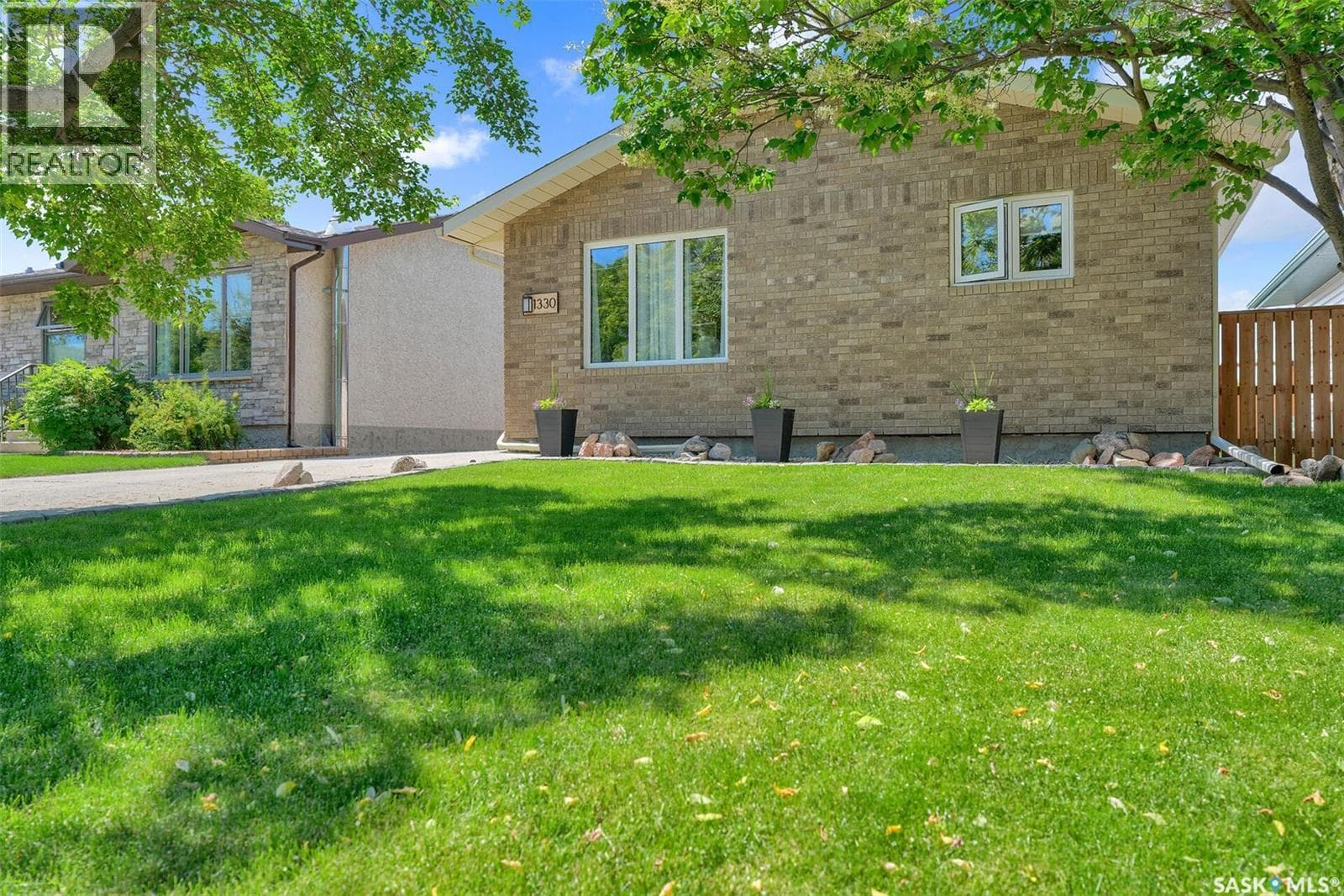 1330 Courtney STREET — photo 3