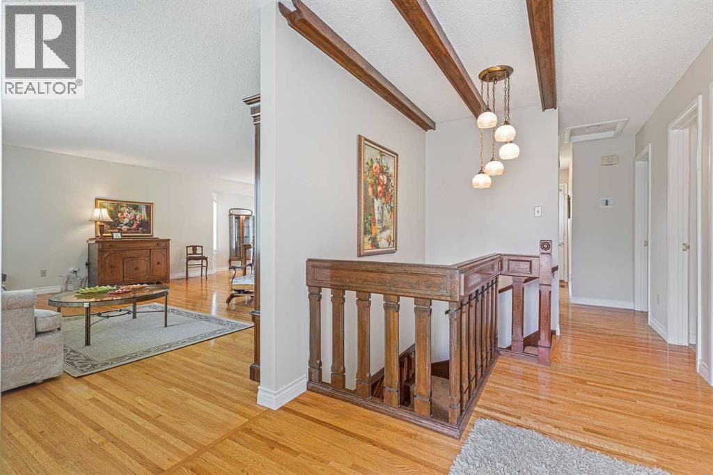 2432 Paliswood — photo 2