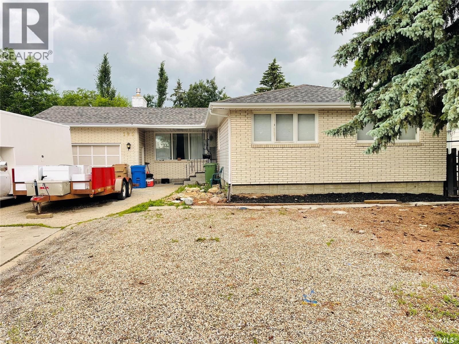 195 Lincoln DRIVE