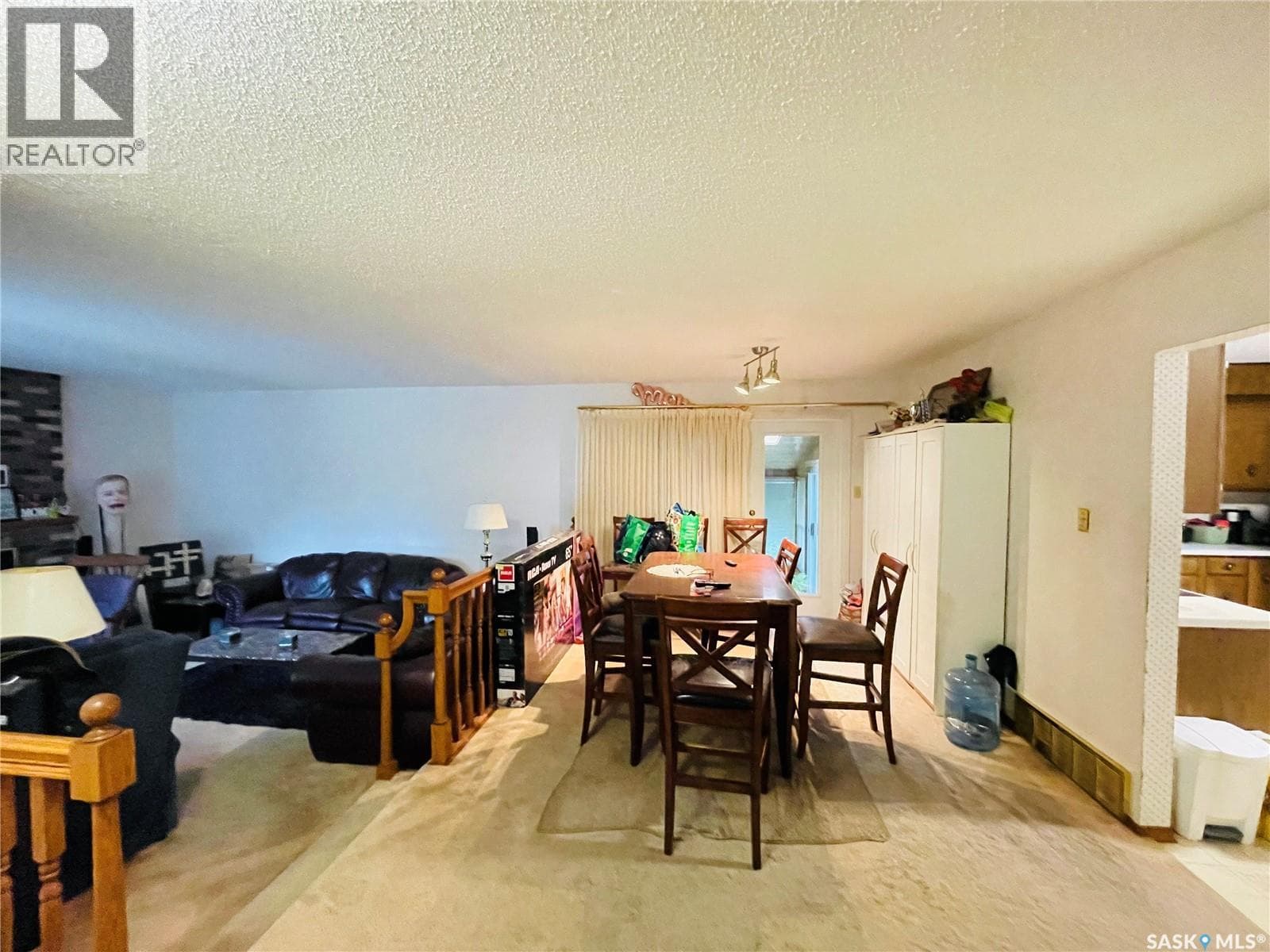 195 Lincoln DRIVE — photo 3