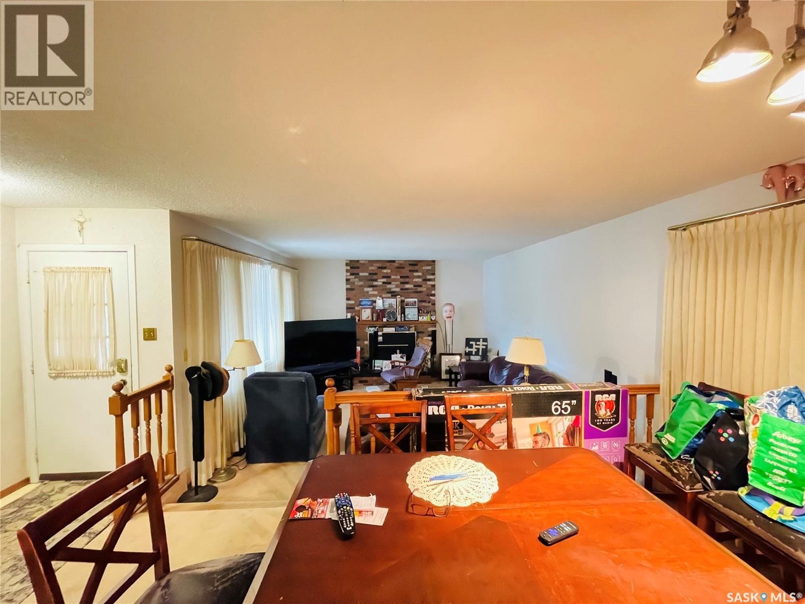 195 Lincoln DRIVE — photo 4